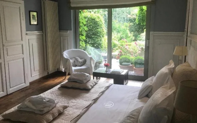 Number 11 Exclusive Guesthouse