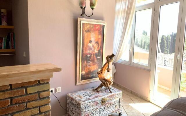 La Greda House