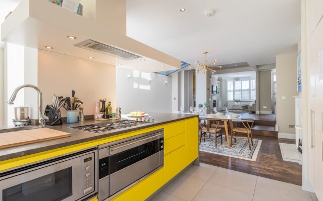 Lavish Nordic Styled Fulham Home by the Thames