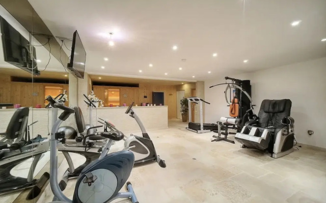 HAVRE DE PAIX" 5 étoiles Prestige jacuzzi, hammam, sauna, PISCINE chauffée Mougins Cannes Grasse