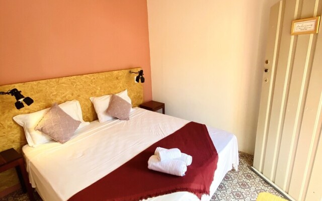 Com Verso e Prosa RePouso e café