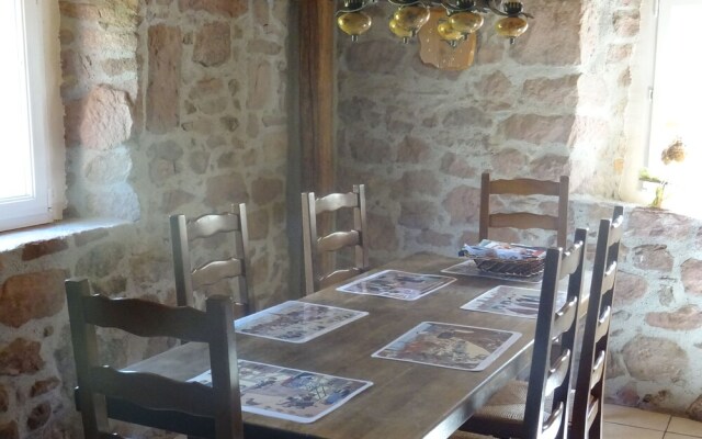 La Petite Maison Dans Les Prés