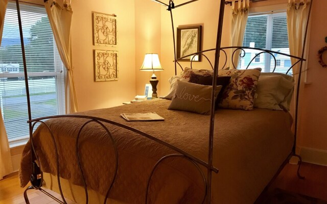 Peabody's 'Hip Little Stay'