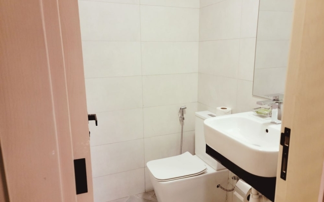 Snug & Congenial 1BR with Canal View