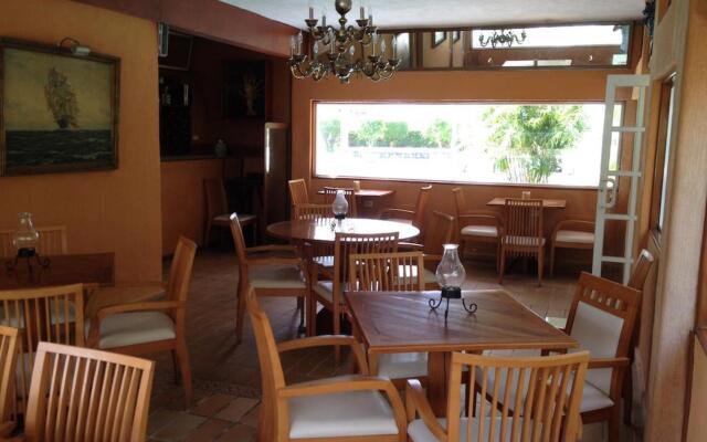 Villablanca Garden Beach Hotel
