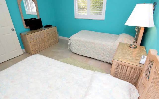 Island Beach Club 340F