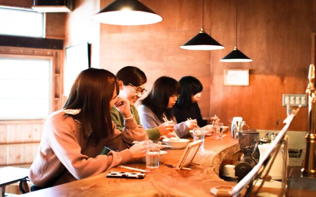 Hostel LnK (LODGING & KIN) - Hostel