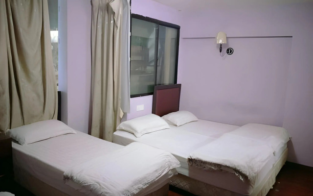 Aditya Hotel