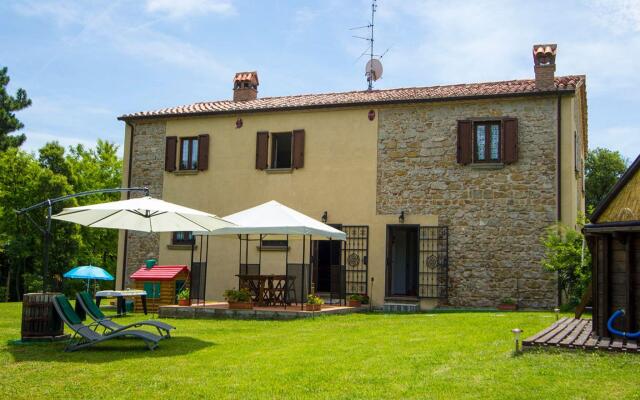 Villa in Tavoleto With Pool