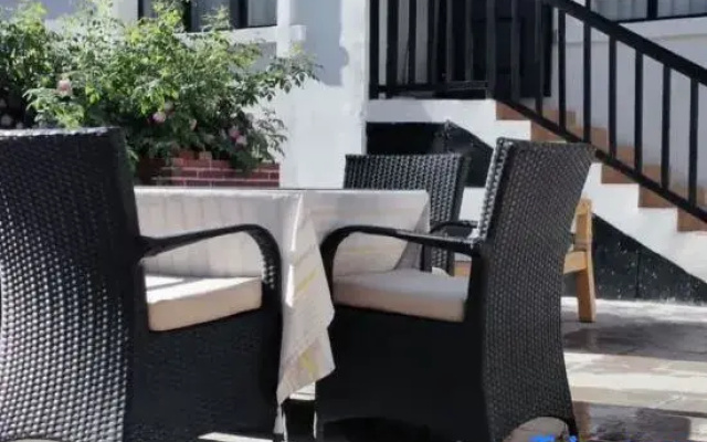 Shiheyuanfang Homestay