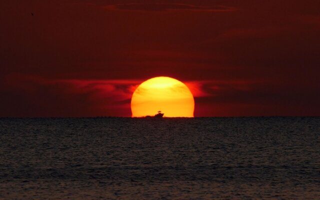 AMI Beach House Apartment 6