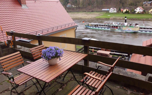 Ferien im Denkmal an der Elbe