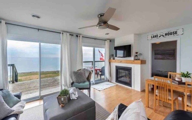 Waterfront W Private Lake Access Indoor Fireplace