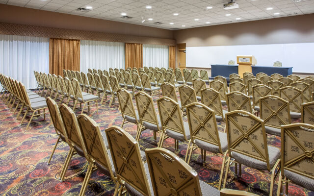 Crowne Plaza Minneapolis West by IHG