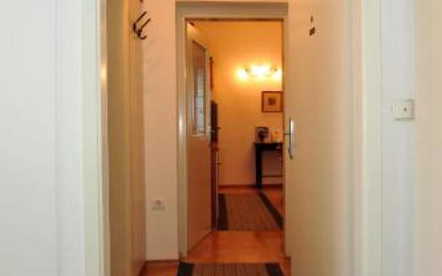 Tour As Central Apartments Nika