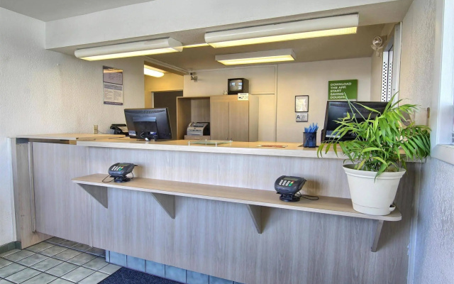 Motel 6 Fort Wayne, IN
