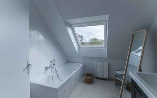 Charming House 300m From the sea