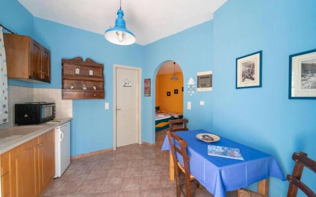 Santorious Flower Covered Apartment