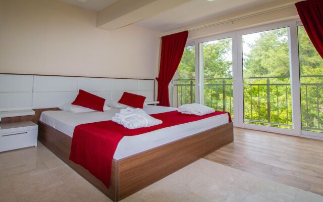 Fethiye Nokta Katranci Suit