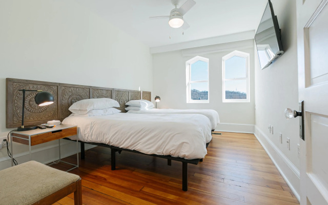 The Gazette Condo 200