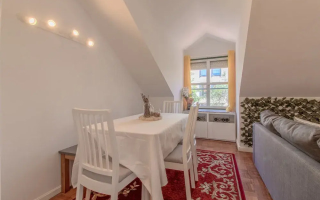 Beautiful flat with balcony & Great location