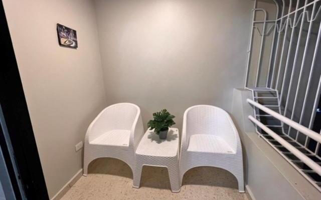 madrigal 1-3br with parking