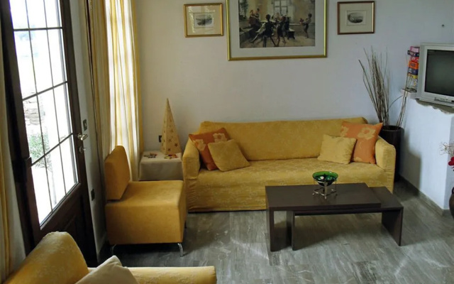 Fikas Hotel