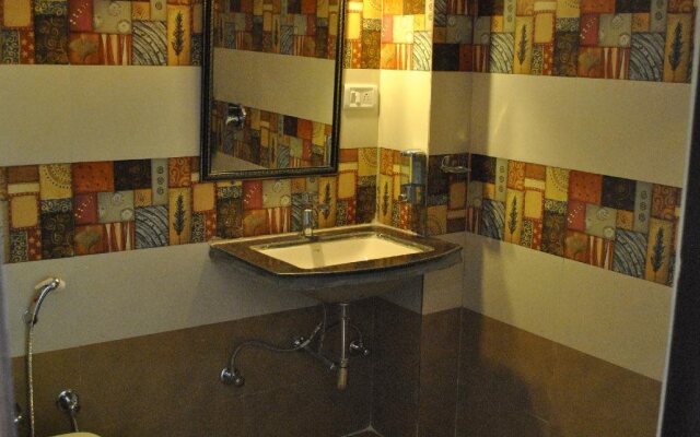Vinayak Guest House