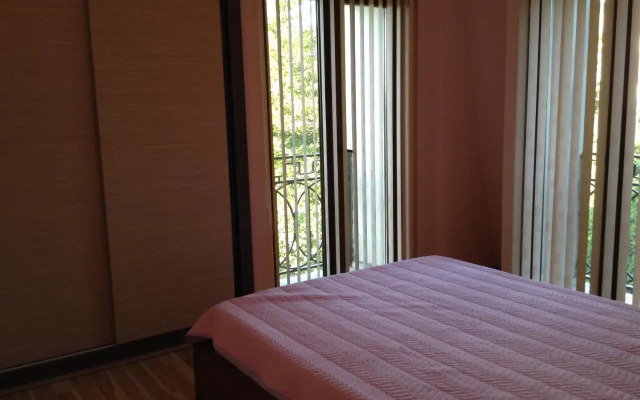 Lasha Guest House