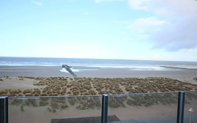 Apartment in Nieuwpoort With Terrace