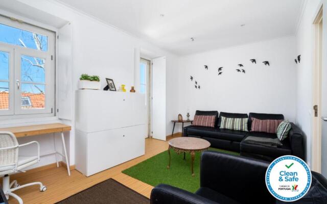 Trigueiros Downtown Apartment by Whome