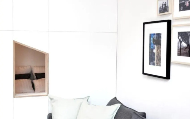 Stylish New Cube Loft II by Berlin-Wall-Apartments