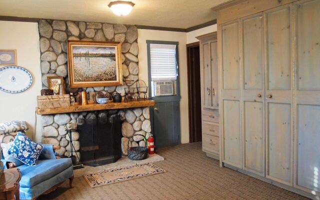 Strawberry Creek Inn Bed & Breakfast