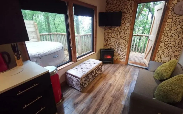 Tiny House-Hot Tub-St Clears-Pembrokeshire-Tenby
