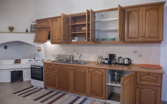 Luxury Maisonette, Big Yard