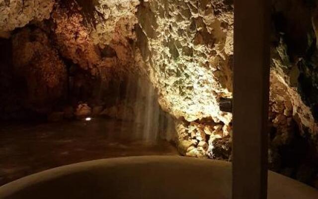 La Cueva Eco-Lodge