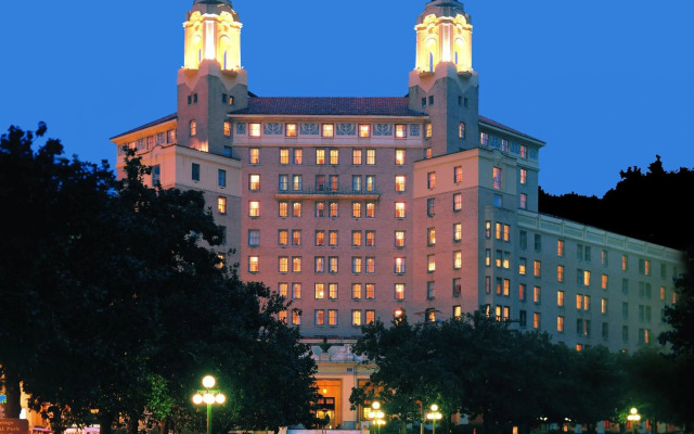 Arlington Resort Hotel and Spa
