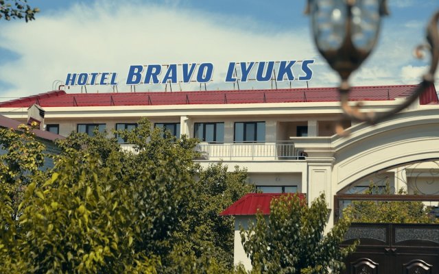 Отель Bravo Lyuks
