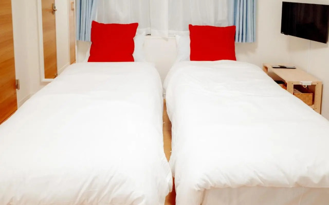 Triphome Tateishi New open/2 single beds/big table/300M WiFi