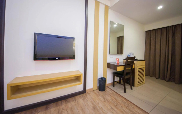 OYO Rooms Bundusan Commercial Centre