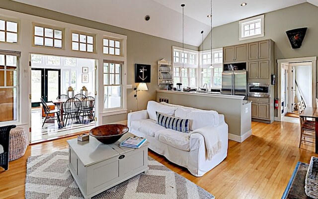 34 Edgartown - 2 Br Home