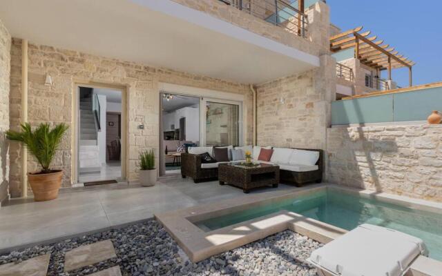 Leon Suite, seafront residence!
