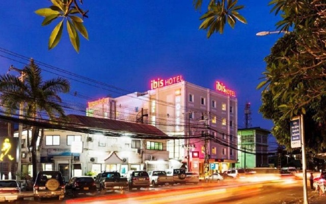 ibis Vientiane Nam Phu