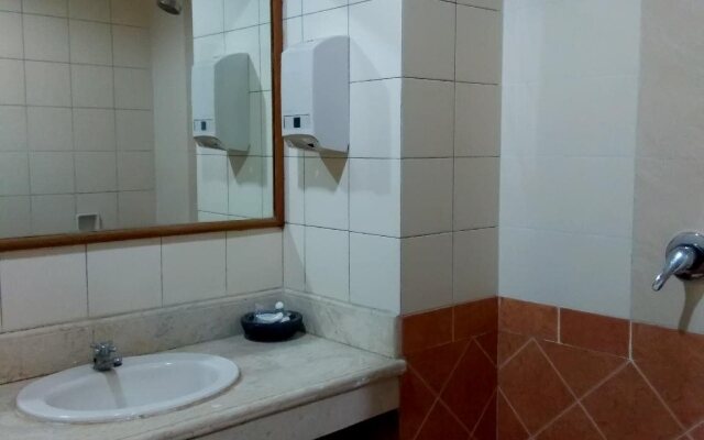 Alexander Hotel  Tegal