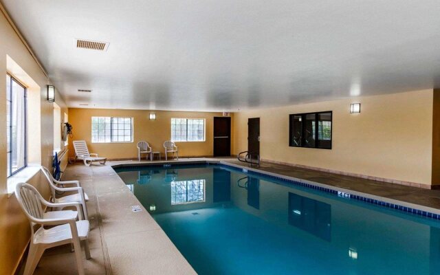 Comfort Inn & Suites Surprise Near Sun City West