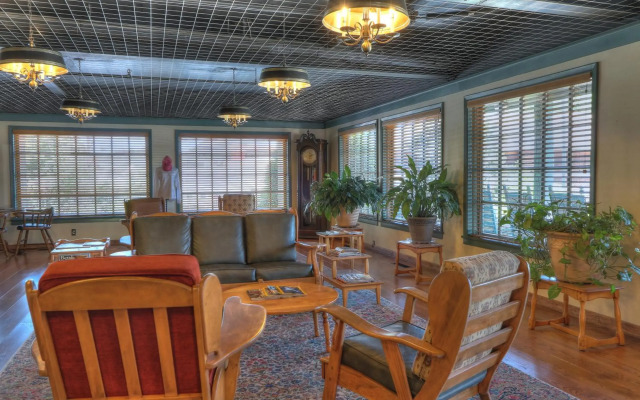 The Historic Gatlinburg Inn