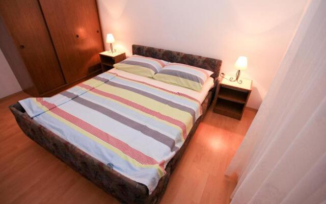 Apartments Anita Rogoznica