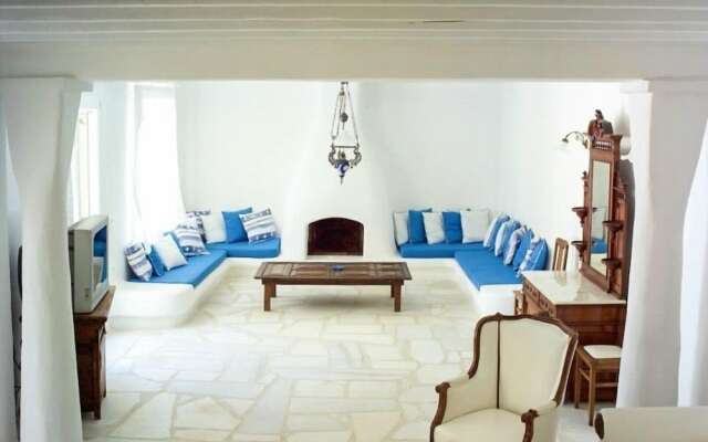Villa Adonis