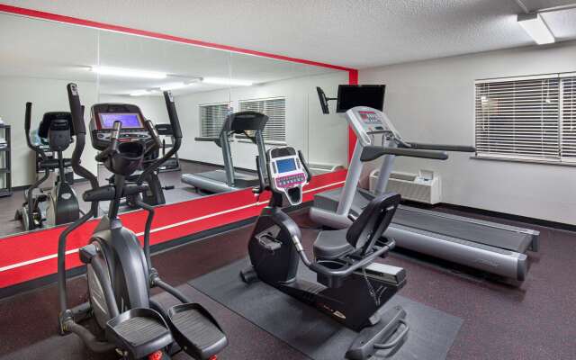 Ramada by Wyndham Bowling Green