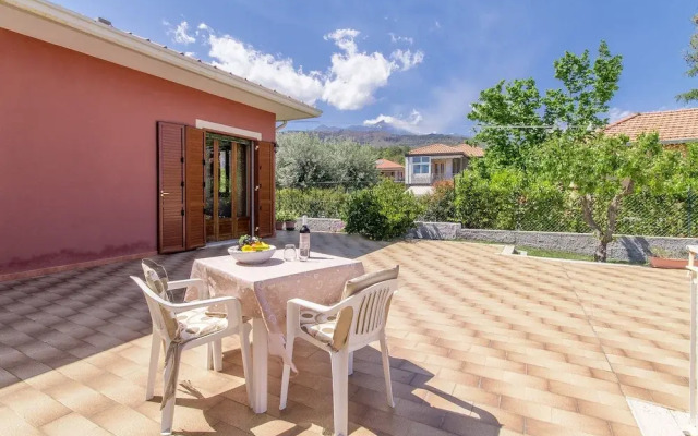 Villa With Volcano View